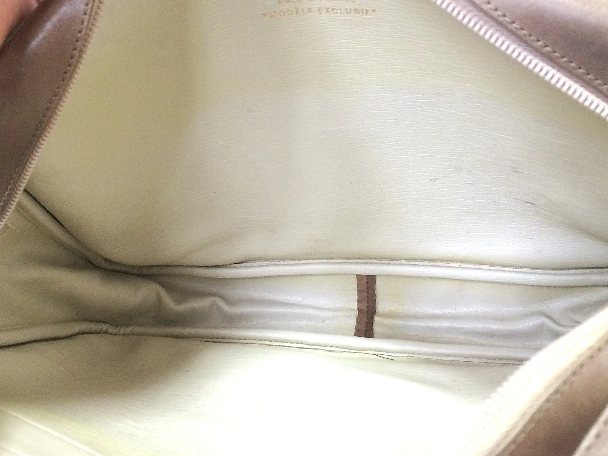 Vintage Christian Dior brown beige suede leather shoulder bag with golden CD motif. Masterpiece from MODELE EXCLUSIF. Unisex daily bag. 070403re1